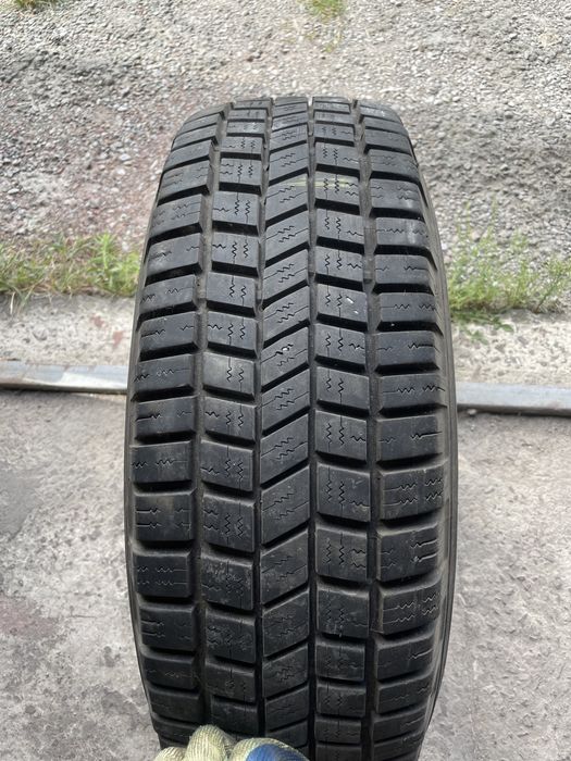 резина колесо шина 235/70 R16 Michelin 4x4