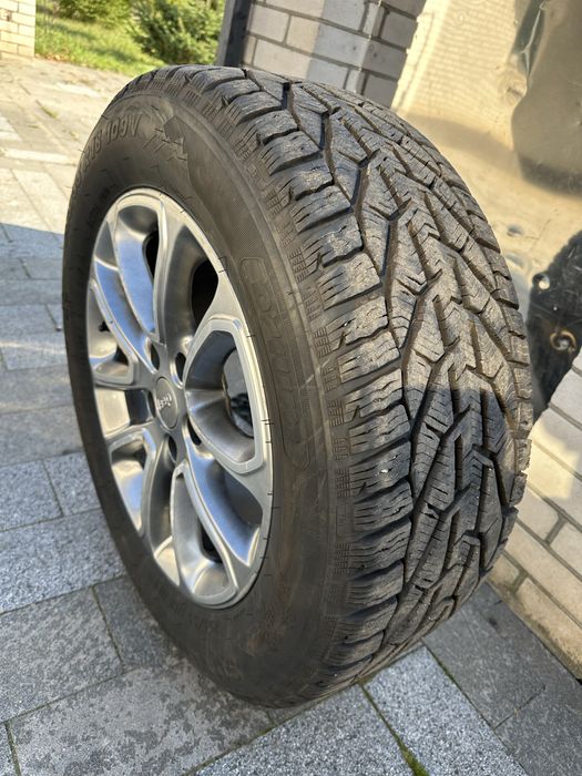 Зимові шини Suv winter з дисками Jeep. 255/55 R18 109V.