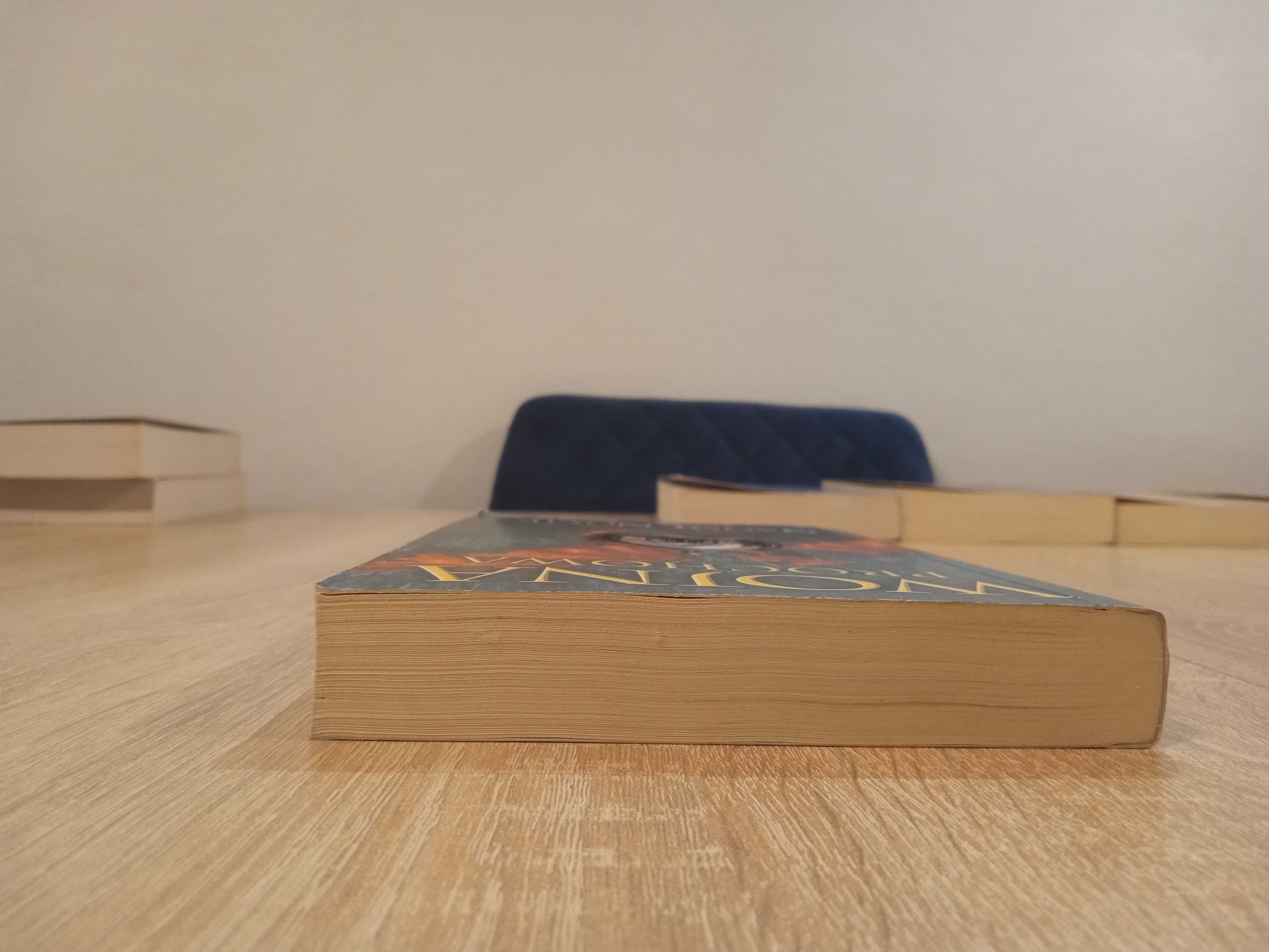 Naomi Novik, Wojna Prochowa cykl Temeraire tom 3