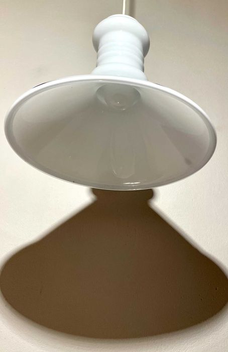 Duża, biała wisząca lampa Apoteker z opalowego szkła