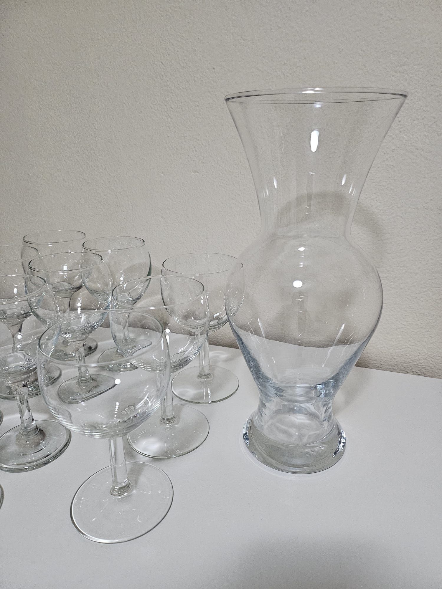 Conjunto de taças e jarra