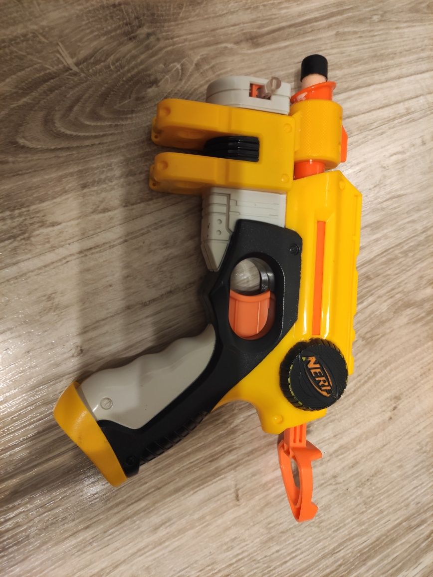 Pistolet Nerf, wyrzutnia  z laserem dla dzieci