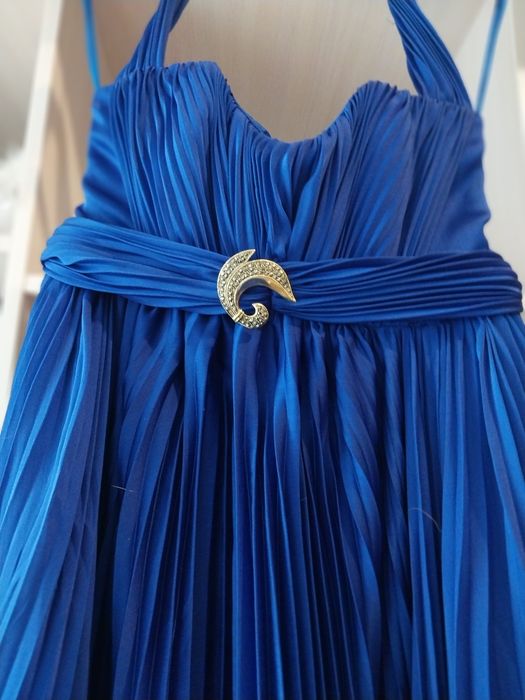 Платье нарядное вечернее шлейфовое