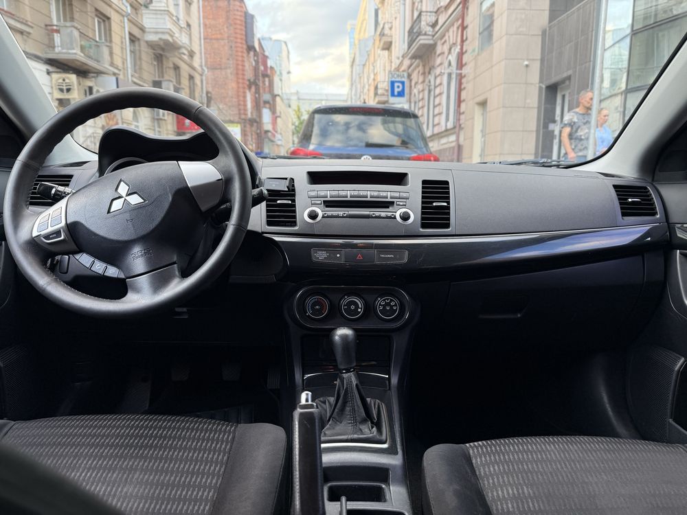 Mitsubishi lancer X 10