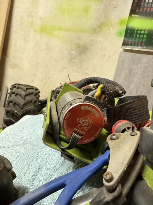 Traxas revo /e-revo model zdalnie sterowany