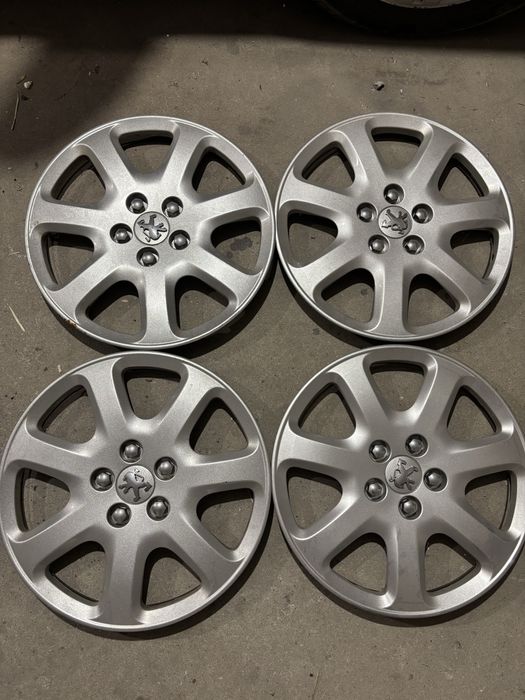 Kołpaki oryginalne peugeot 16 cali bardzo ładne