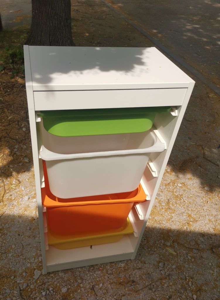 Sprzedam regał Ikea trofast z pojemnikami