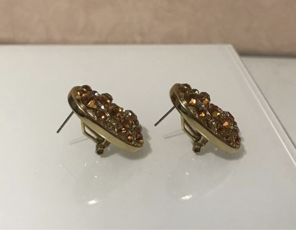 Серьги с камнями