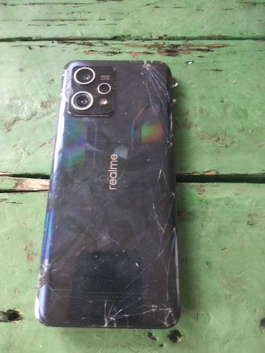 Продам телефон realme