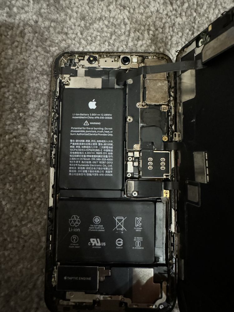 iphone xs max 256 gb, без айклауда  на запчастини ( не вмикається )