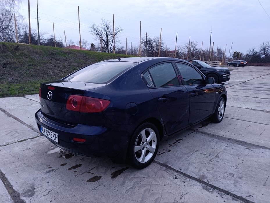 Продам мазда 3 . Бензин 1.6