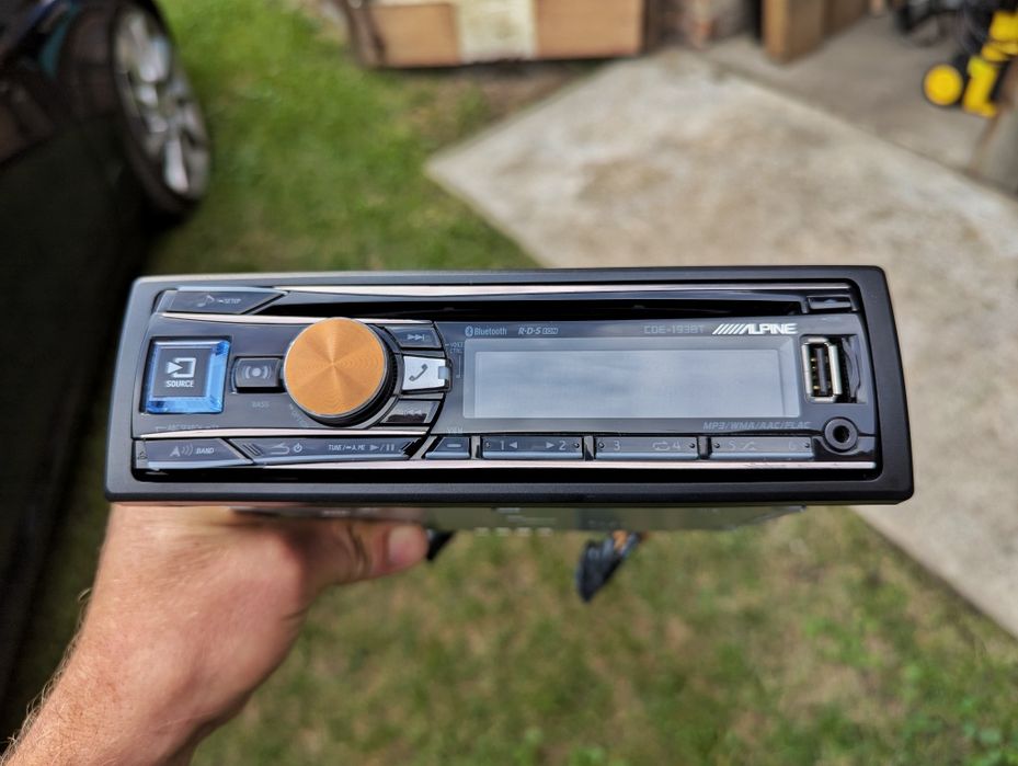 ALPINE CDA-193BT - Komplet - Zwrotnica 3-way - Czasówki - BT/CD/USB