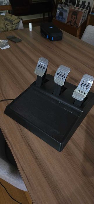 Pedais Thrustmaster T3PAGT