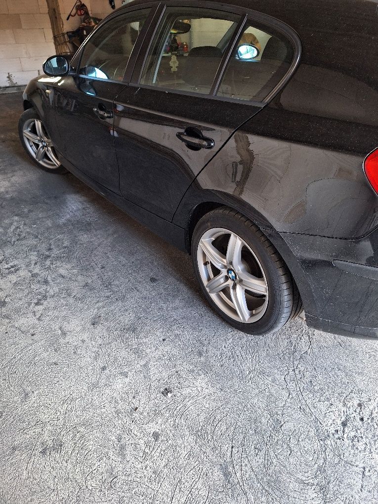 BMW 118D 2008r. 143km