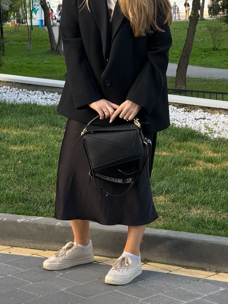 Torebka Loewe Small Puzzle Bag in Classic Calfskin Black