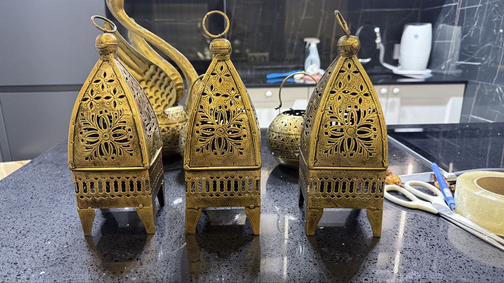 Підсвічники металеві із Індіі