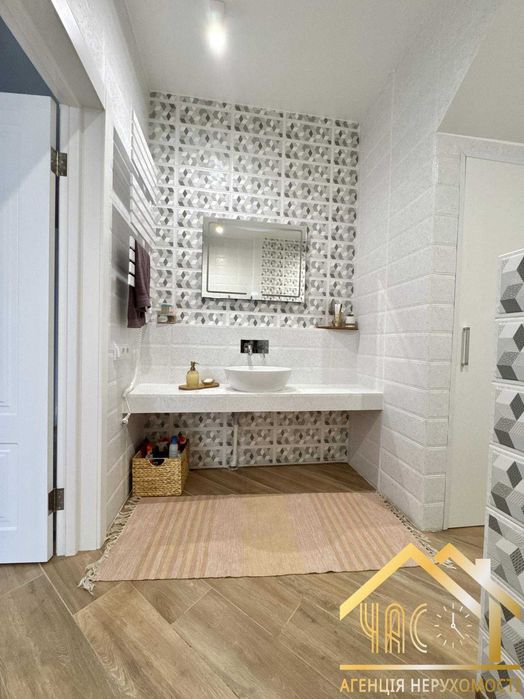 БЕЗ КОМІСІЇ! Продам будинок з авторським сучасним ремонтом! Є ГАЗ