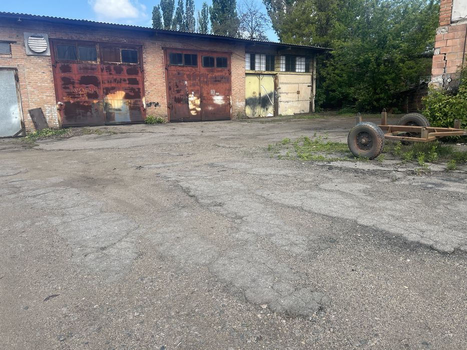 Продам комерційні приміщення з ділянкою 4 Га, без комісї