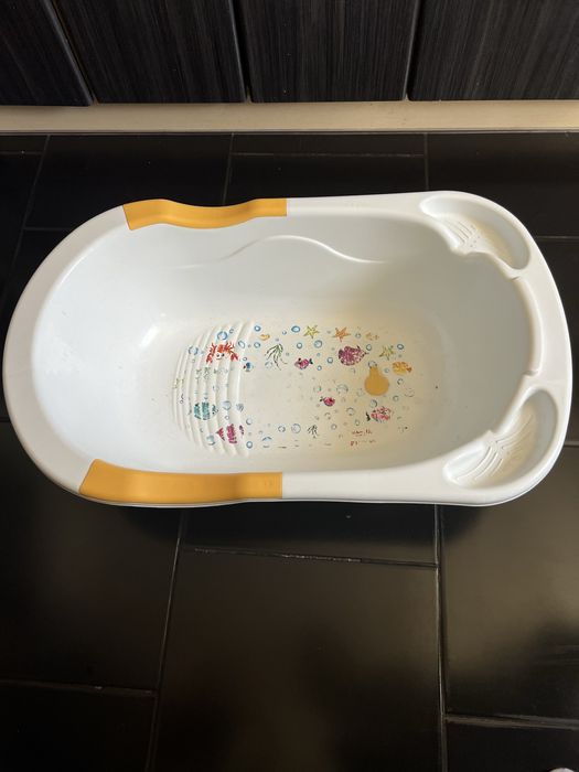 Дитяча ванночка для немовлят