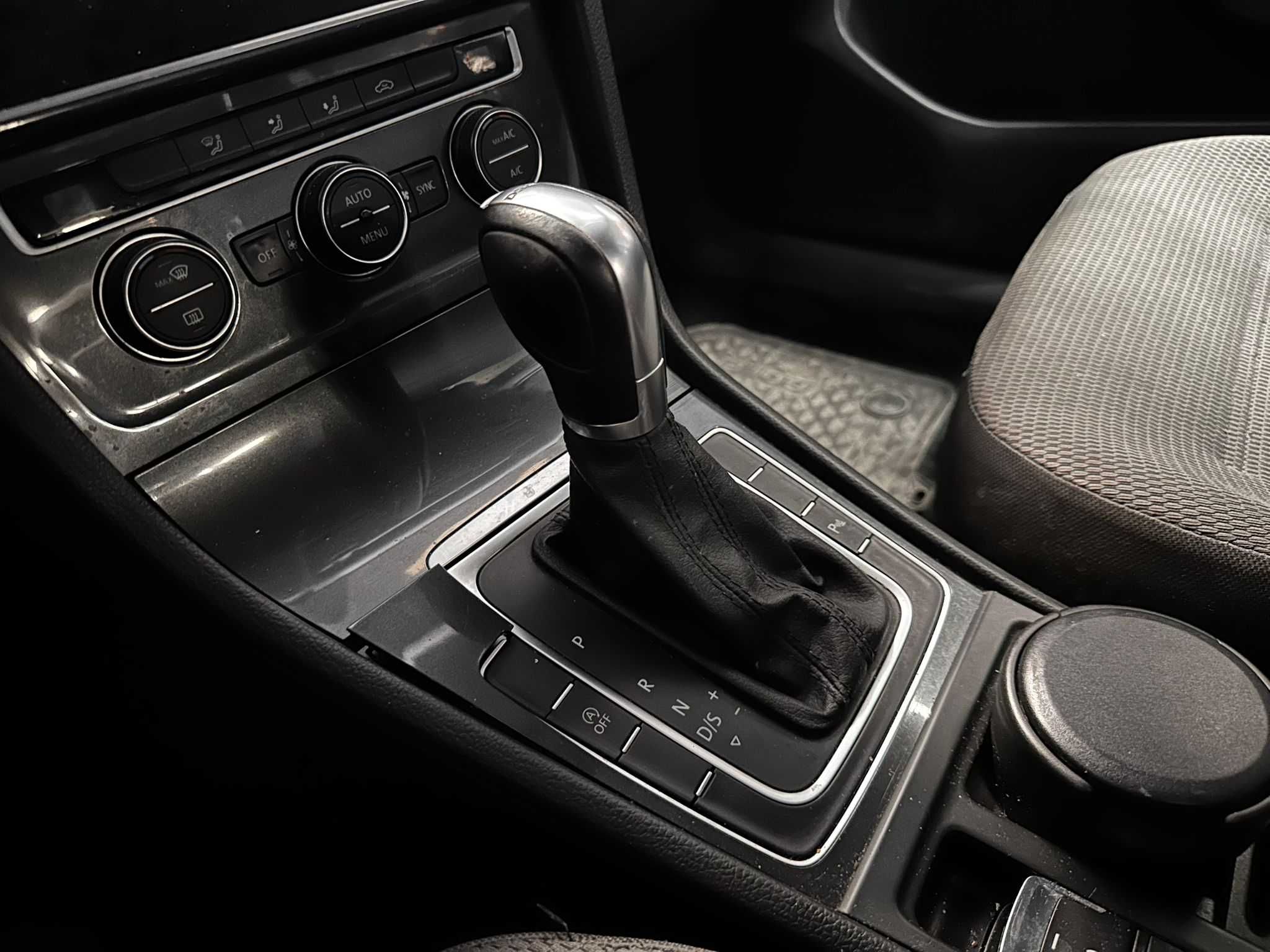 VW Golf VII 1.0 TSI de 2018 Caixa Aut Salvado