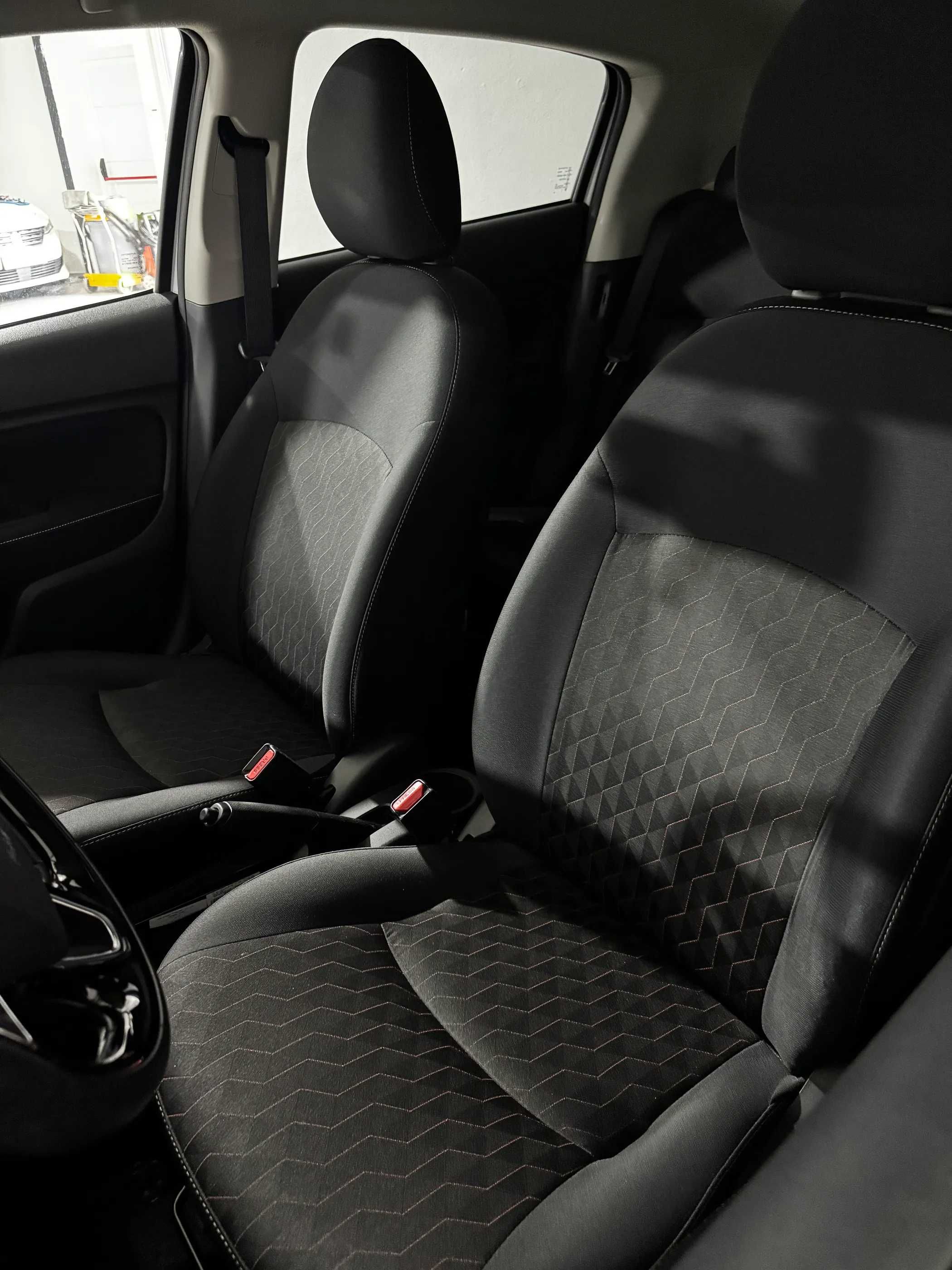 Mitsubishi Space Star 1.2 Intense Connect Edition