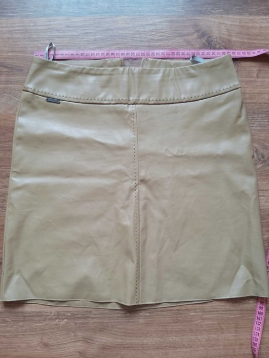 Продам жіночу спідницю