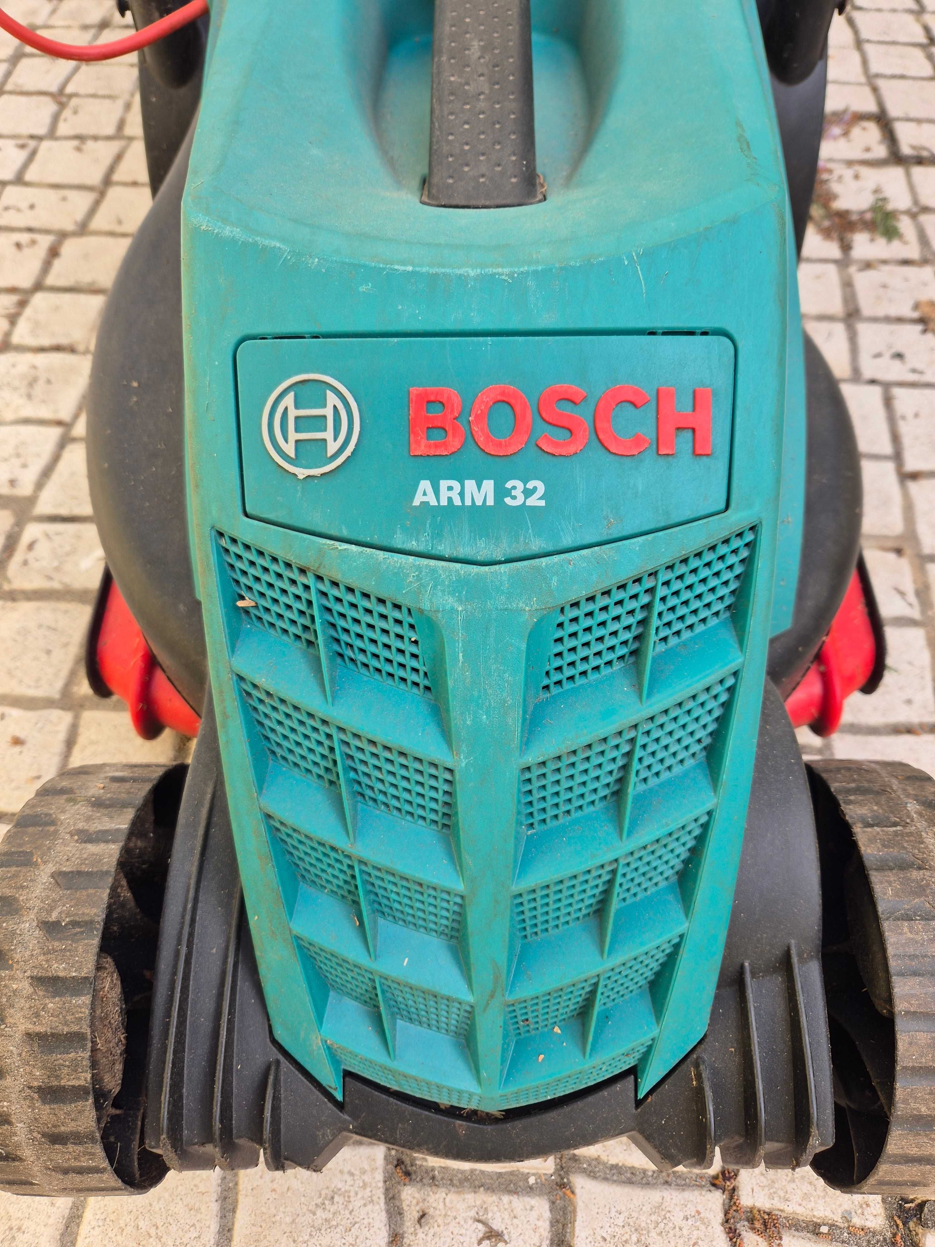 Corta Relvas elétrico 1200w BOSCH Arm 32