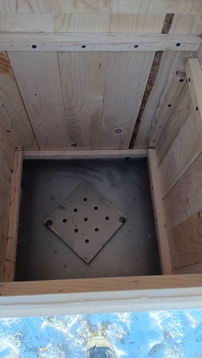 Wędzarnia ogrodowa drewniana