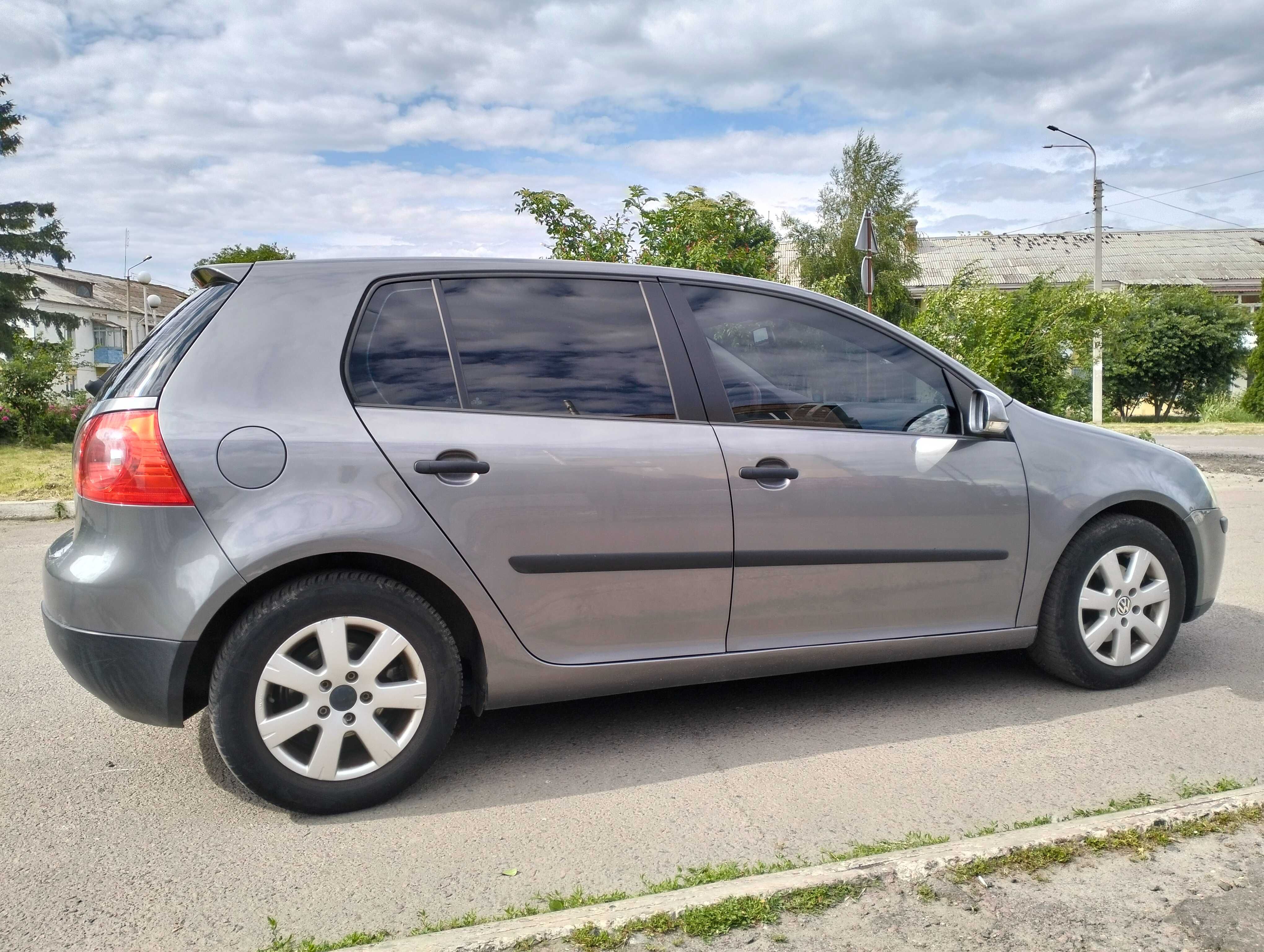 Автомобіль GOLF 5