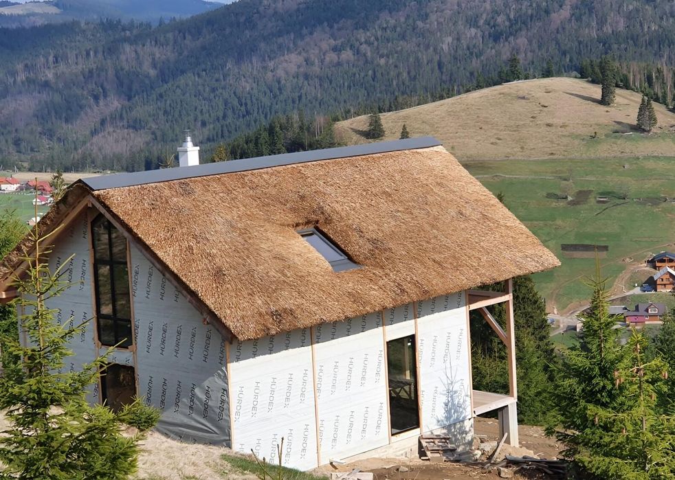 Продаж 2-поверхового будинку в Буковелі, вул. Подина