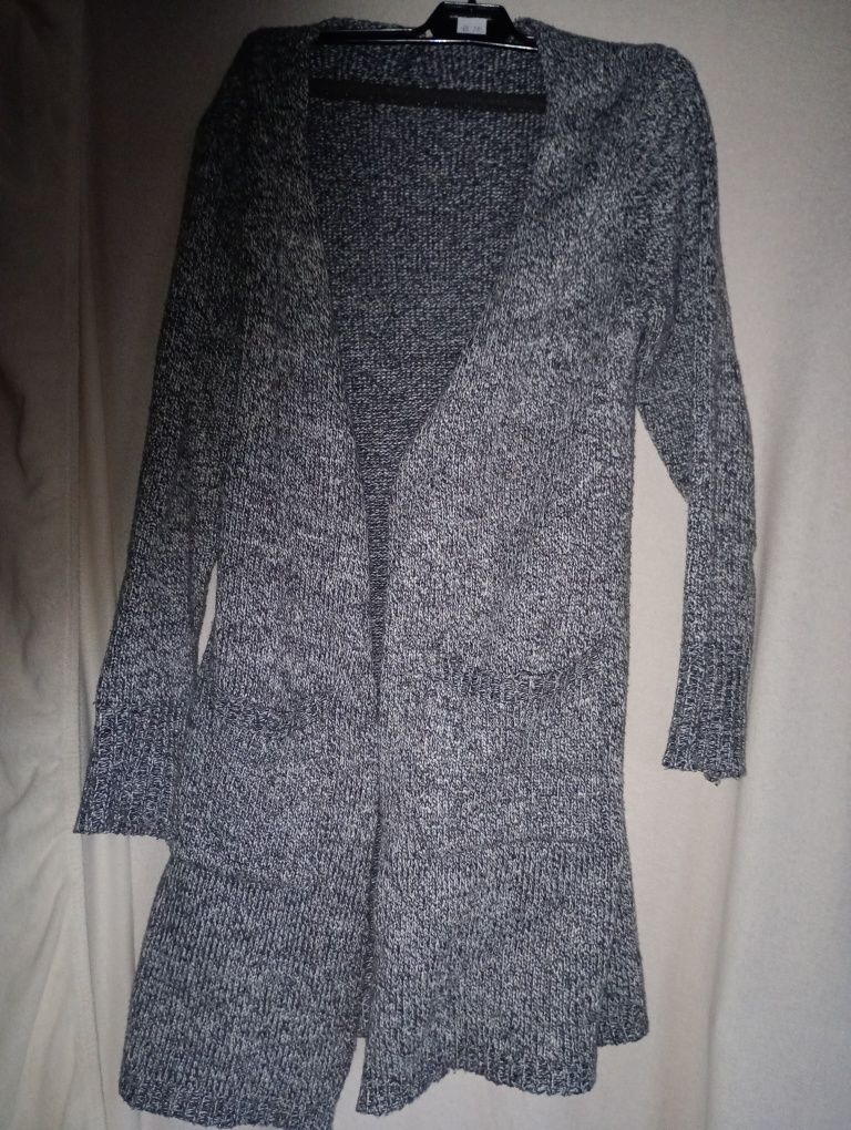 Dłuższy sweter kardigan