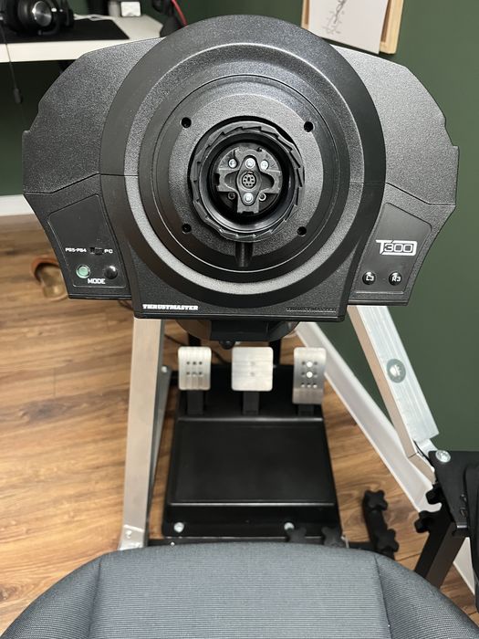 Baza Thrustmaster T300RS