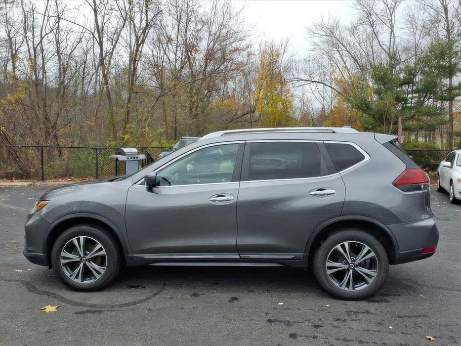 Nissan Rogue SL      2018
