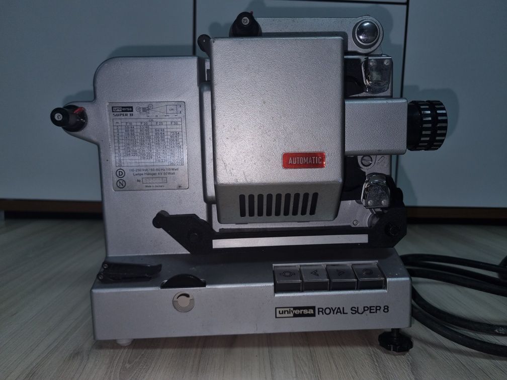 Projektor universa ROYAL SUPER 8