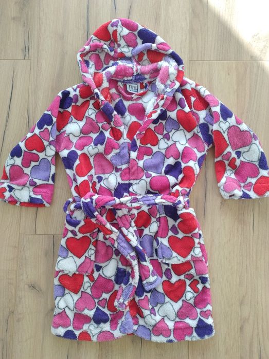 Szlafrok 98/104 w kolorowe serduszka