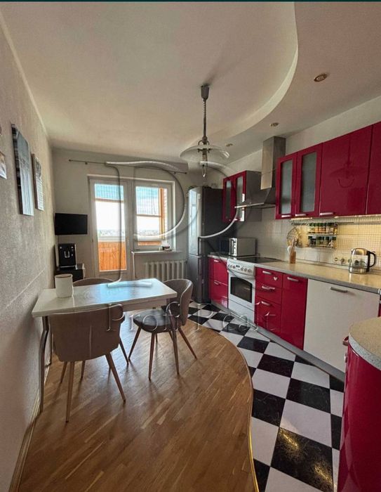 Продаж 2 кімн. квартири за адресою Смілянська 10/31 Волинська