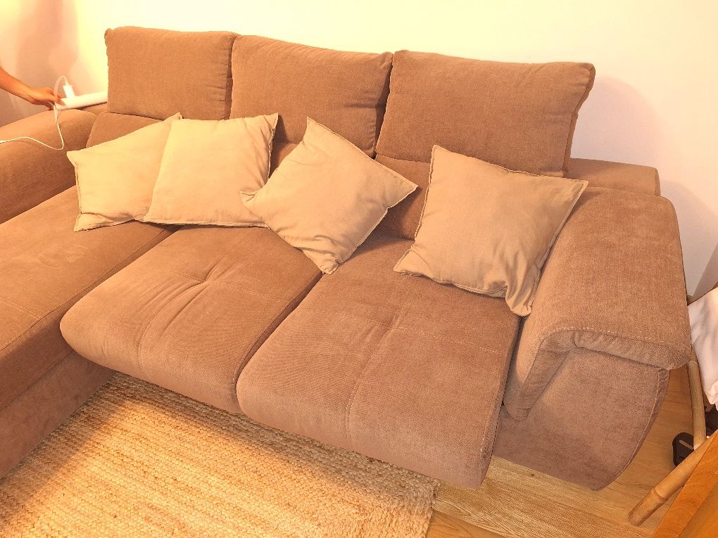 Sofá com Chaise Longue