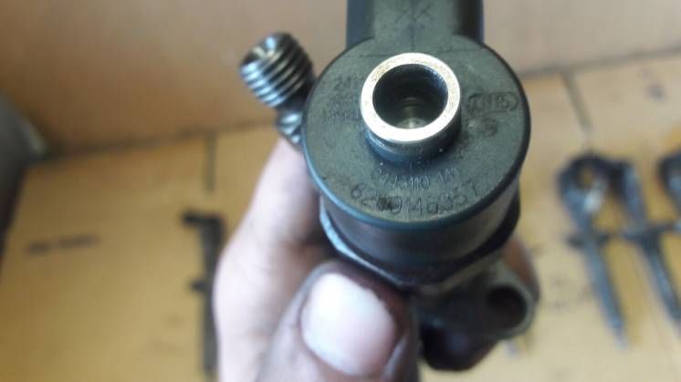 Форсунка рено трафик виваро примастар мастер Renault Master 2.5