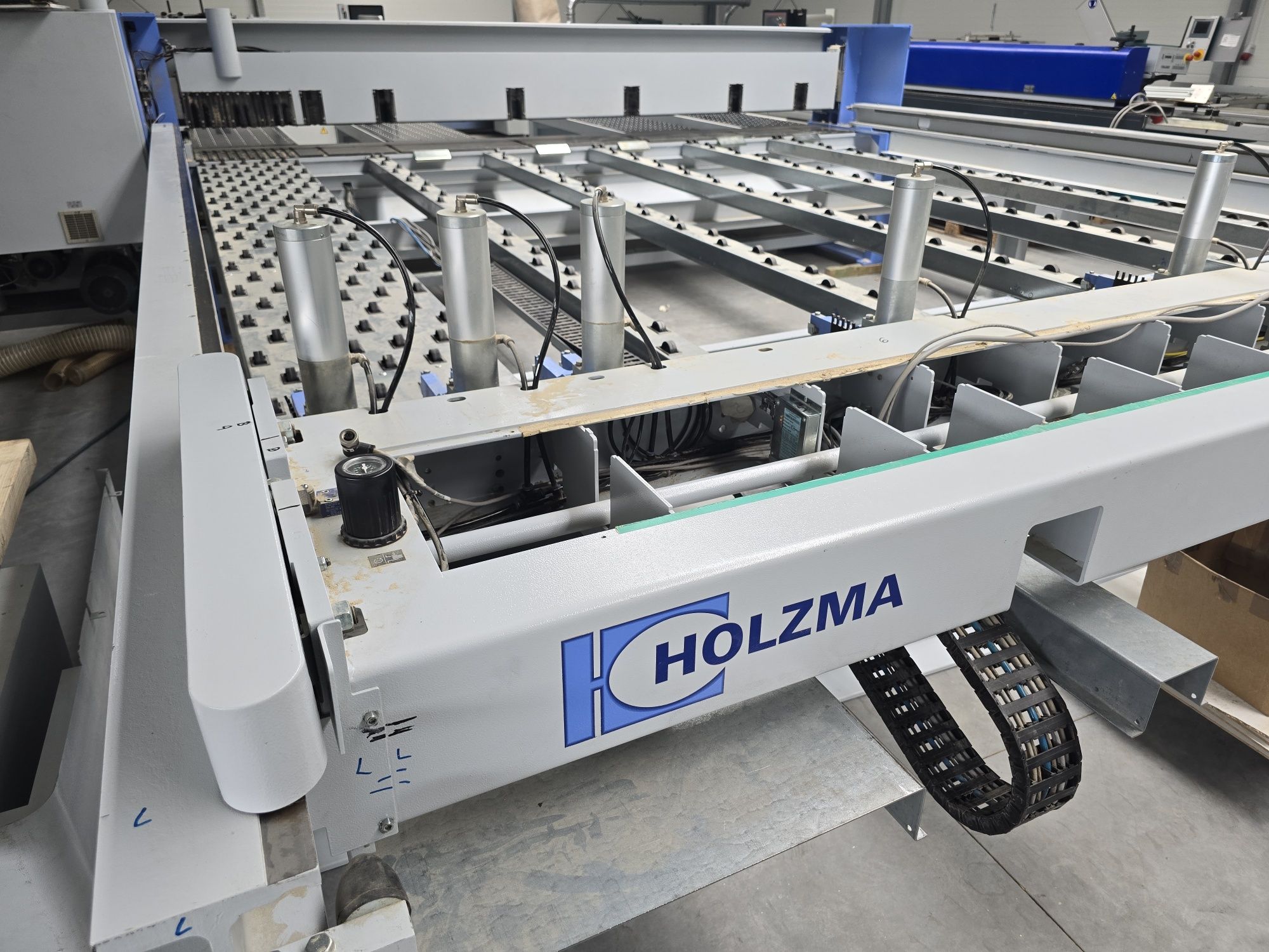 Piła panelowa Holzma HPP 250 43/43