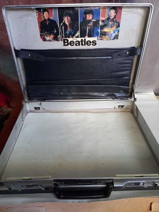 Кейс дипломат пластмассовый