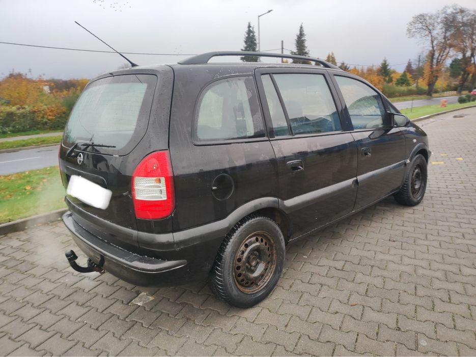Opel Zafira 1.6 LPG 7 osobowa sprawny ważne O.C 2003 rok minivan