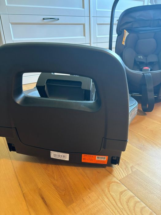 Fotelik łupina Britax Romet Baby-Safe PRO z bazą obrotową