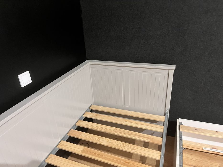 Łóżko 160x200 IKEA Hemnes szare z materacami