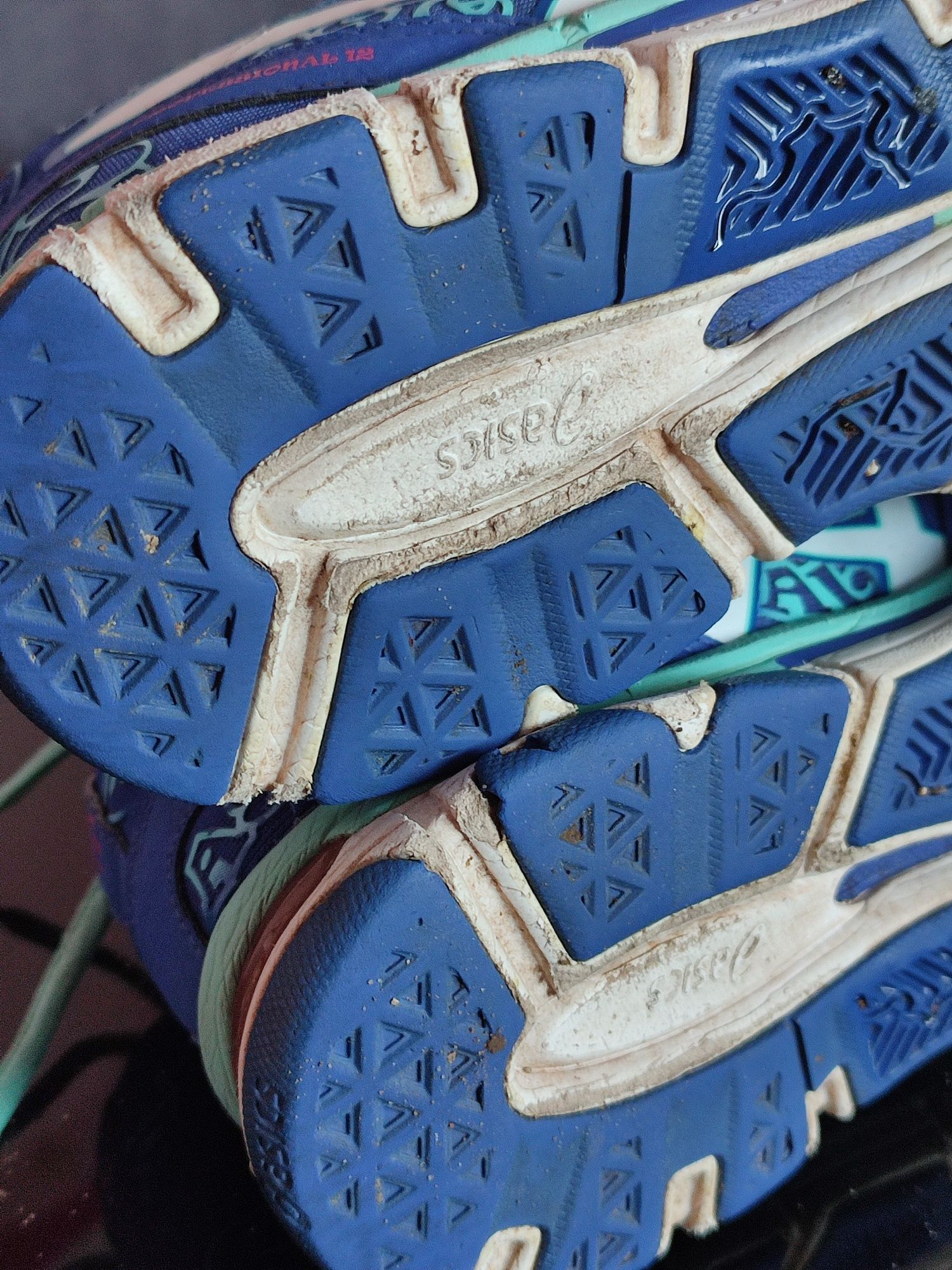 Кросівки Asics 39