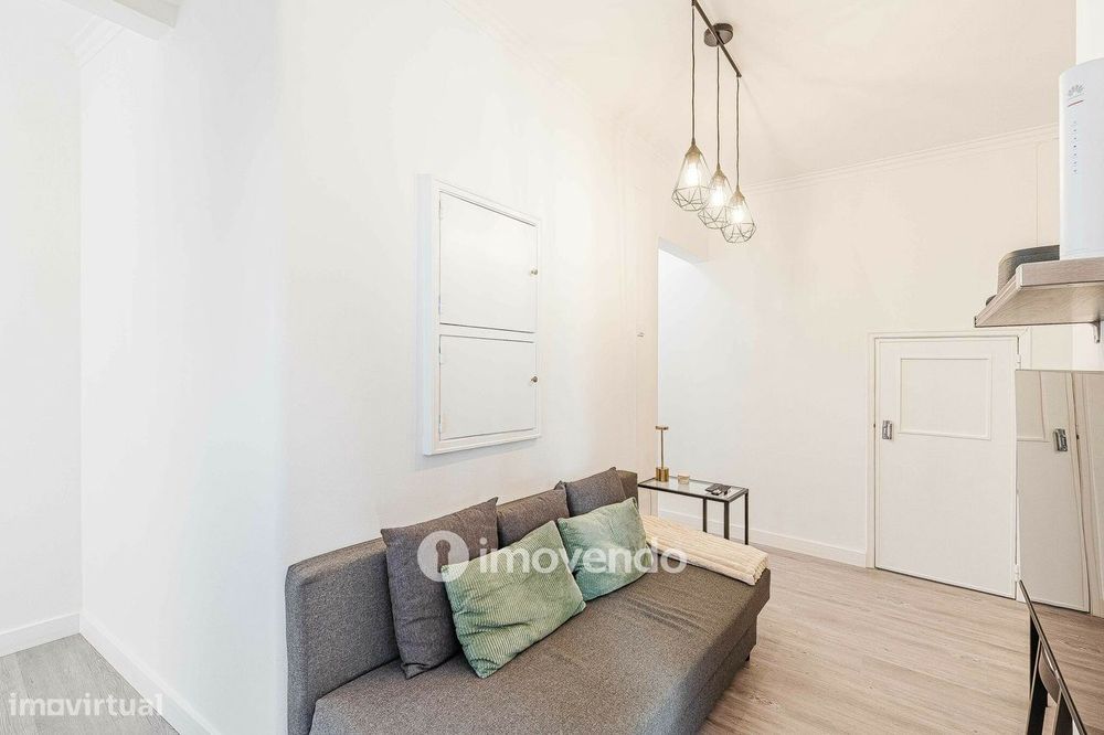 Apartamento T1+1 com terraço de 27m², no Pendão, em Queluz