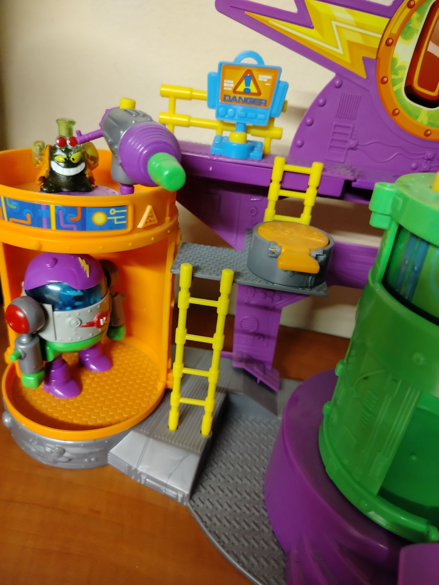 Laboratorium Kazoom Super Zings