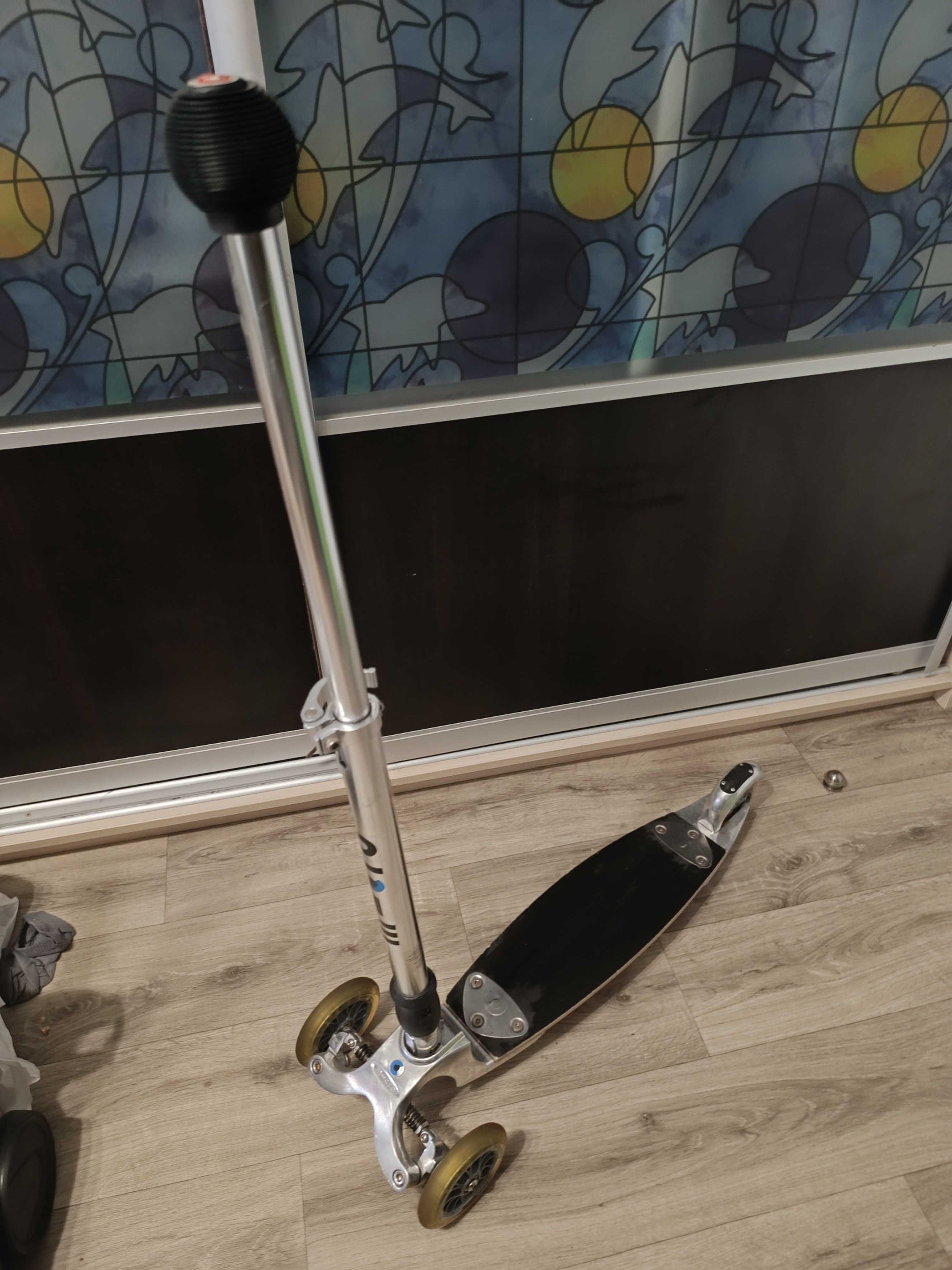 100кг. Швейцарский складной самокат Самокат Micro Kickboard