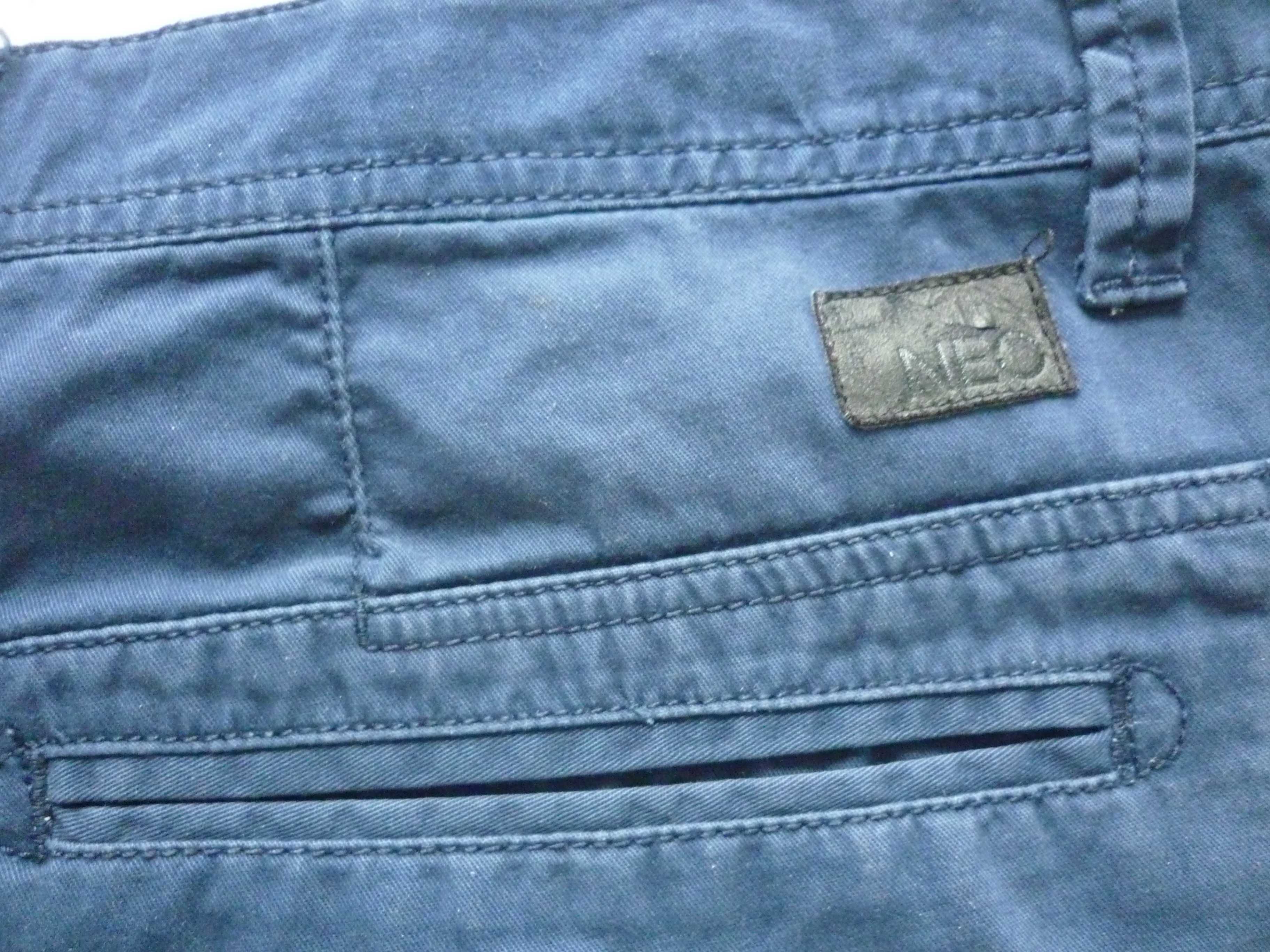 Męskie krótkie spodnie ADIDAS NEO rozmiar L W34 spodenki jeans UNIKAT!