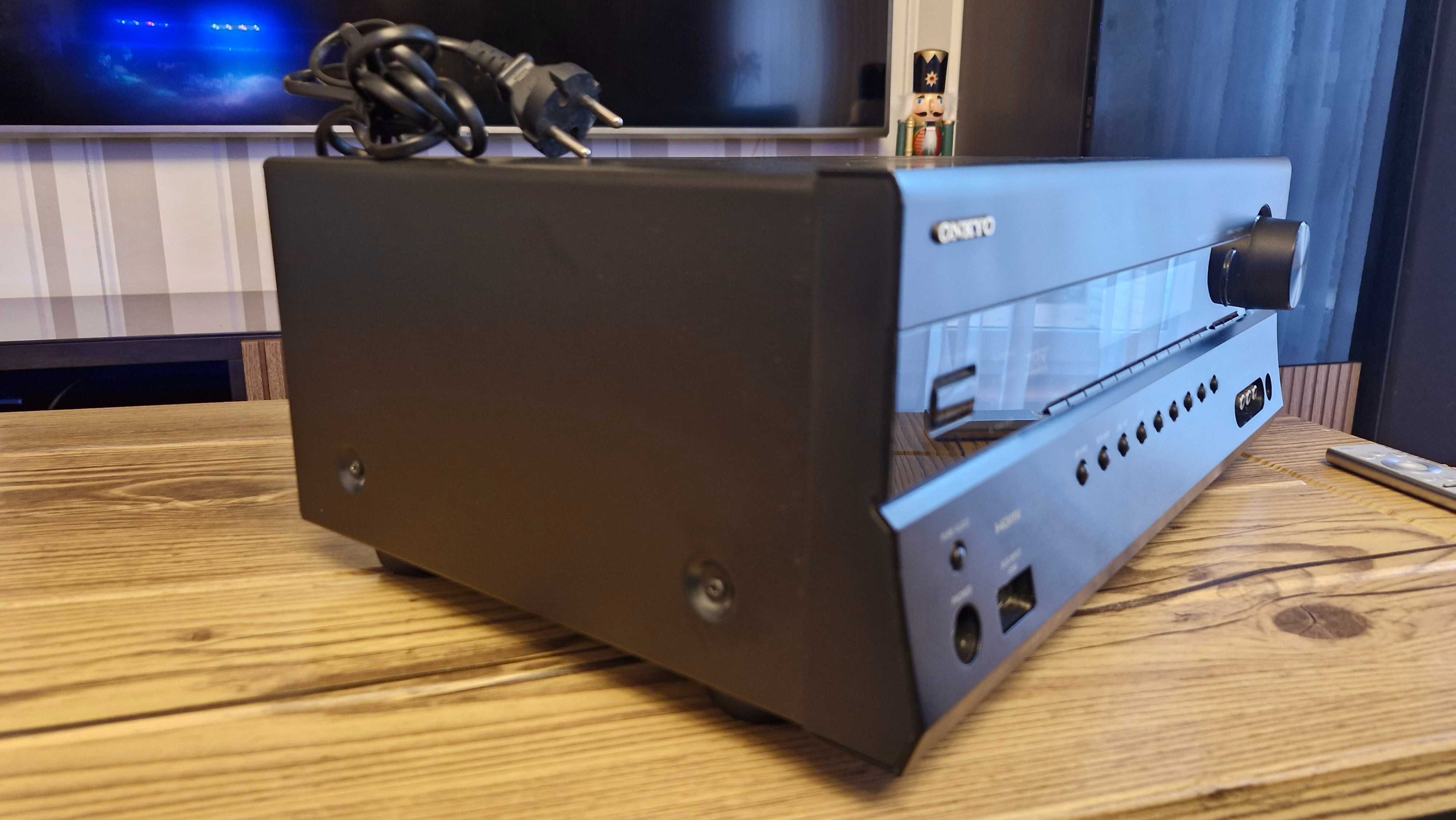 Onkyo amplituner TX SR608