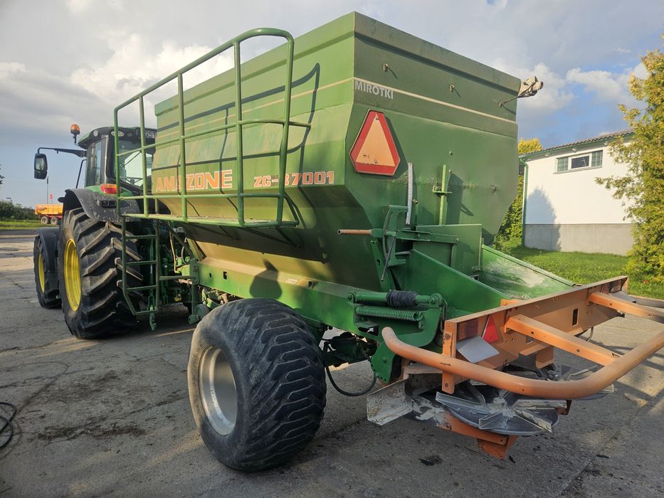 Rozsiewacz Amazone ZGB 7001 do nawozow wapna